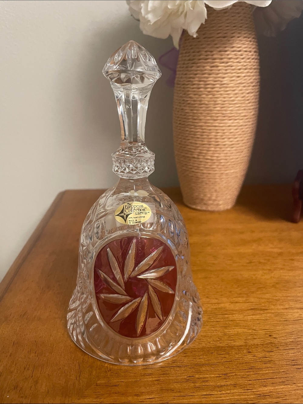📍Vintage The European Collection Crystal Cut Glass Hand Bell with Starburst
